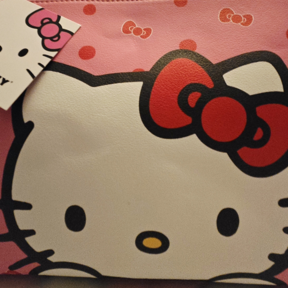 Sanrio Pink Hello Kitty Cosmetic Bag - Picture 3 of 3